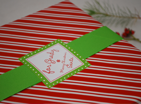 gift sticker  |  polka dot